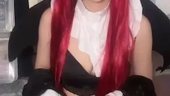 魅魔福利姬 艾希cosplay的私密自慰私拍 用着玩具抽插粉嫩白虎鲍鱼 看得让人心痒难耐