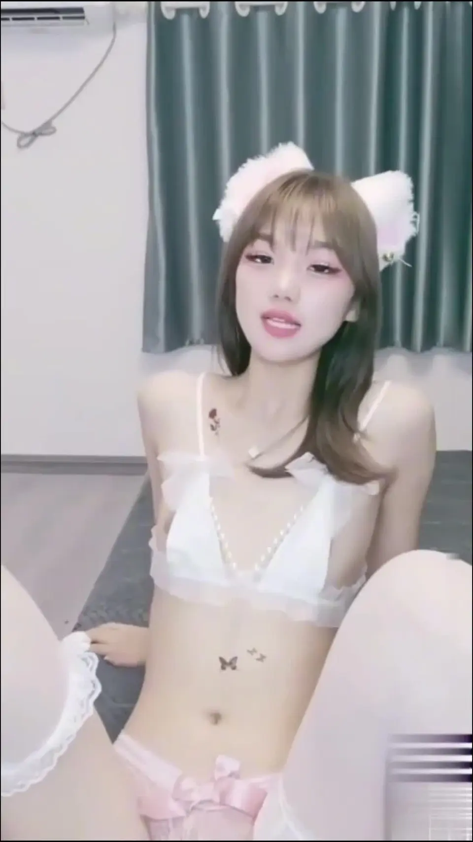 【淫母萝莉】卡哇伊初中小妹白丝美腿性格超级活泼的挑逗 1
