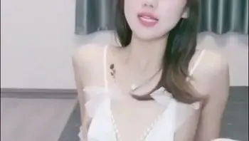 【淫母萝莉】卡哇伊初中小妹白丝美腿性格超级活泼的挑逗 1