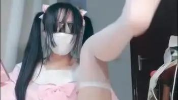 〔白虎萝莉喷水尿尿〕双马尾学生妹白虎萝莉白丝诱惑，自慰喷水尿尿