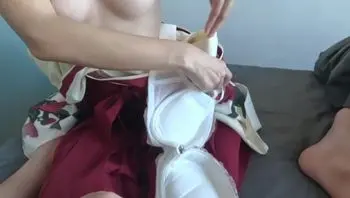 巫女小姐⛩️初次挑战乳交的玛丽亚♡虽然笨手笨脚地苦战，却仍竭尽全力侍奉男友♡／日本素人-aoimaria117