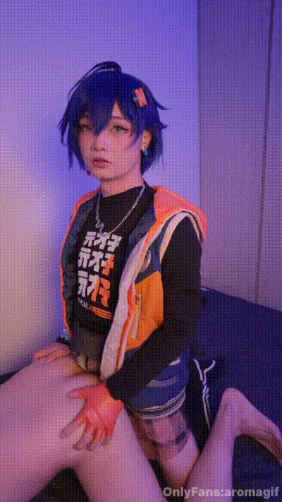 绝区零- 可爱的大屌伪娘cosplay铃干小屌杂鱼然后射在他身上-aroma 动图预览