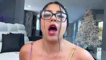 性感拉丁女郎给男友一个惊喜，让他目瞪口呆 Thalía Restrepo-Felipo Romero-thalia and felipe