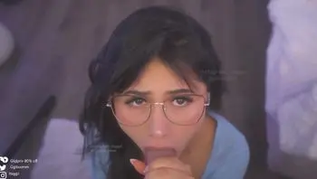 Polla enorme me folla fuerte hasta cosrrerse en mi cara-gigi ulala y mr dick