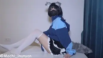 色情学生妹Cosplay骚母狗，邀请你一起自慰-mochi_inunyan