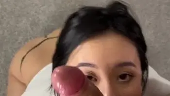 少妇激情吃鸡