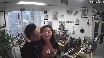 真实监控泄密，强上小姨子 -精品力荐 真实监控泄密，强上小姨子