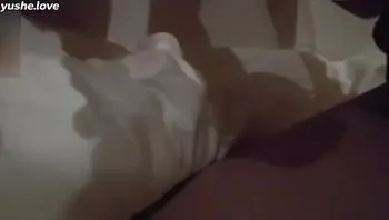 推荐迷奸女儿95年小女儿马上结婚了结婚前把她迷晕打一炮