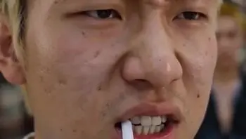 《艳嫂》第四集，香艳表嫂教小伙做真正的大人...