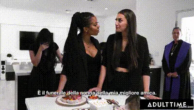 ADULT TIME - Bella Rolland Gives Up Free Use Pussy To Kira Noir At Public! ITALIAN SUBTITLES-kira noir 动图预览