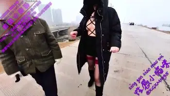穿情趣内衣搭讪老头，他说他想做爱-xgxmm95
